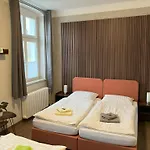 Couette-café Ratsstuben 3*